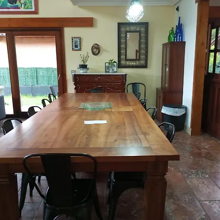 La Casa Malvarrosa- Piscina Climatizada Feriehus Ampuero