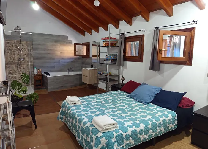 Dom wakacyjny La Casa Malvarrosa- Piscina Climatizada